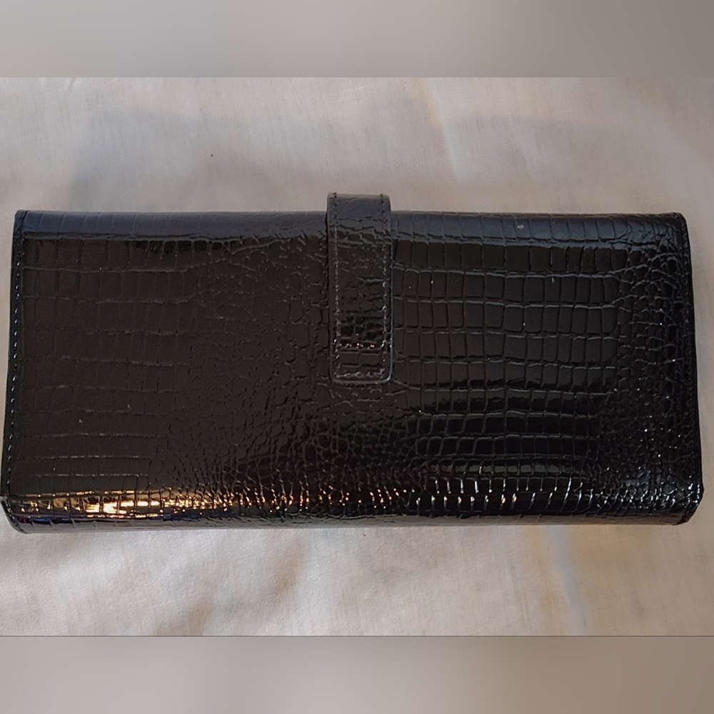 🩷$5 |  Elegant Black Crocodile Embossed Wallet – Pristine Condition - Picture 8 of 8